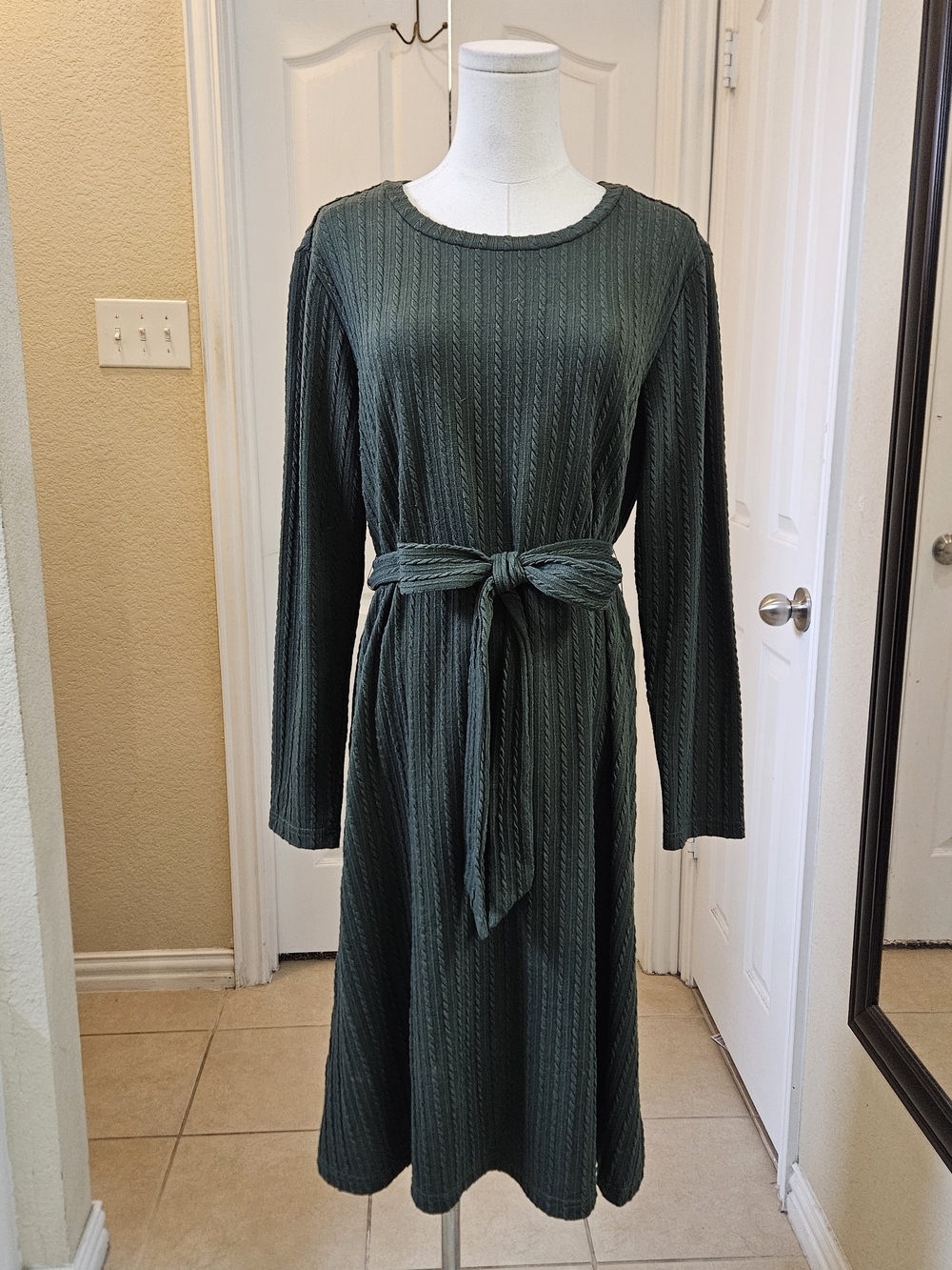 Ekouaer Ribbed Knit Belted Midi Dress – Forest Green (Size M) - Picture 3 of 10